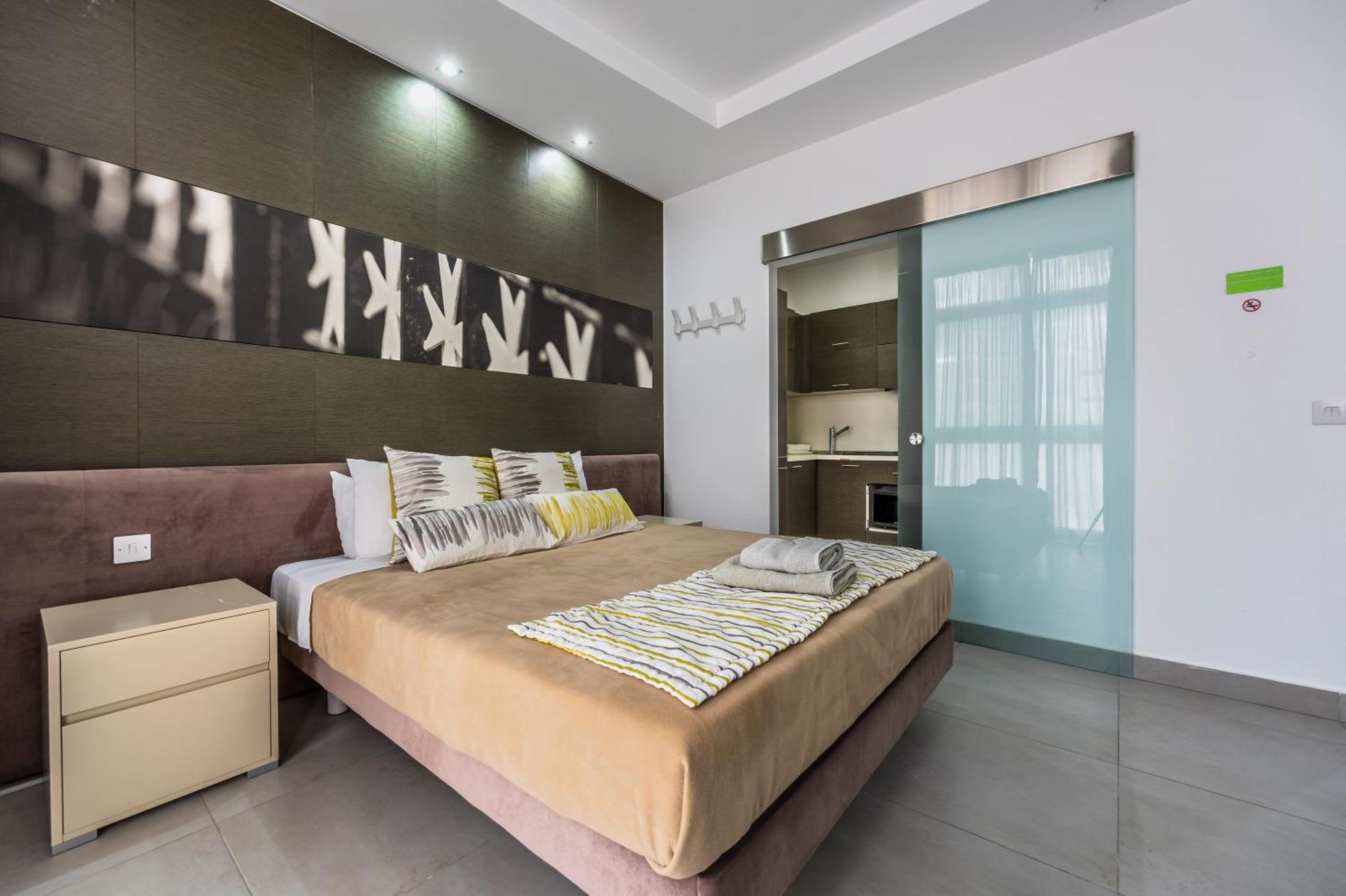 Jules Suites Saint Julian's Exterior foto