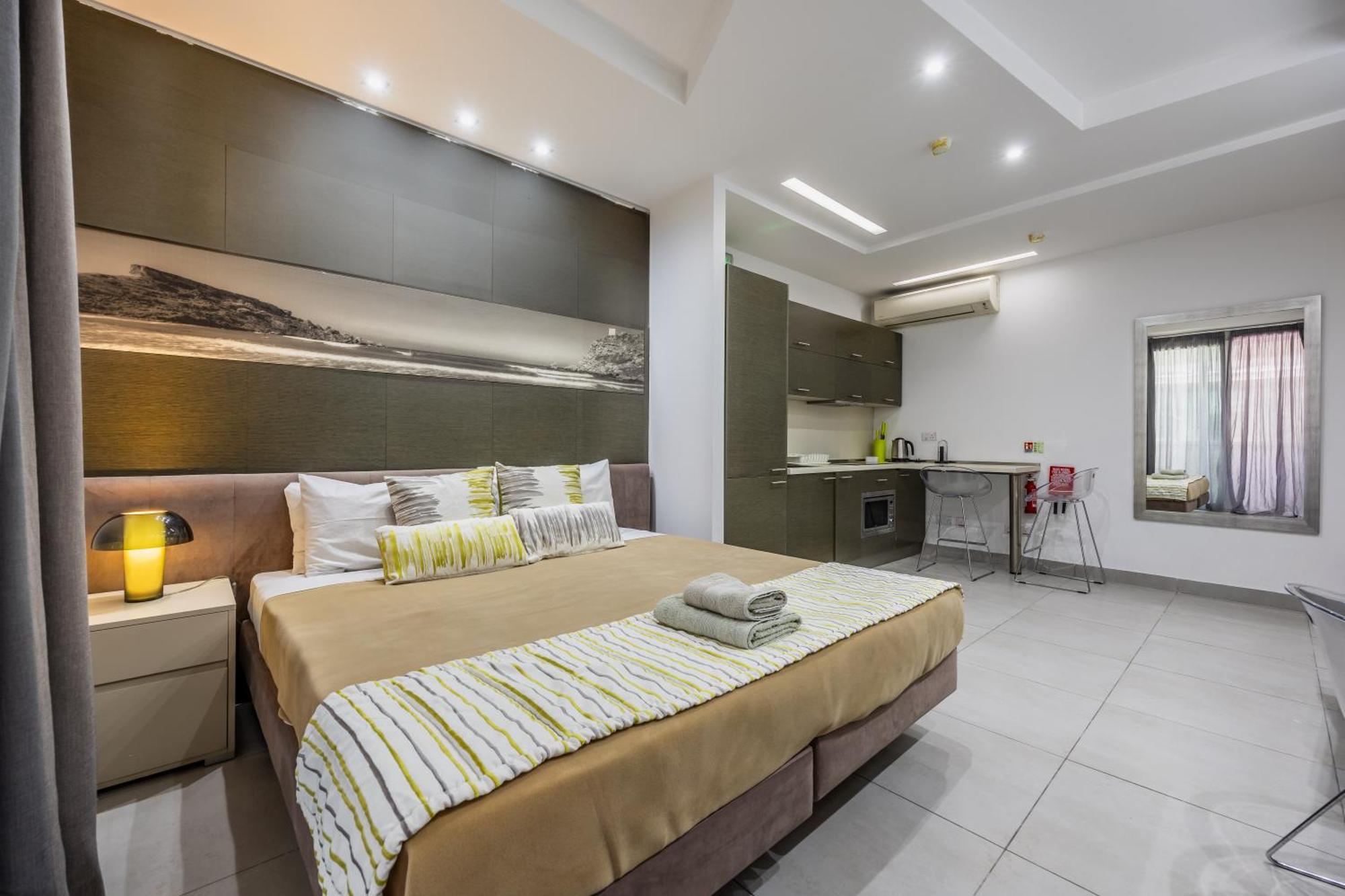 Jules Suites Saint Julian's Exterior foto