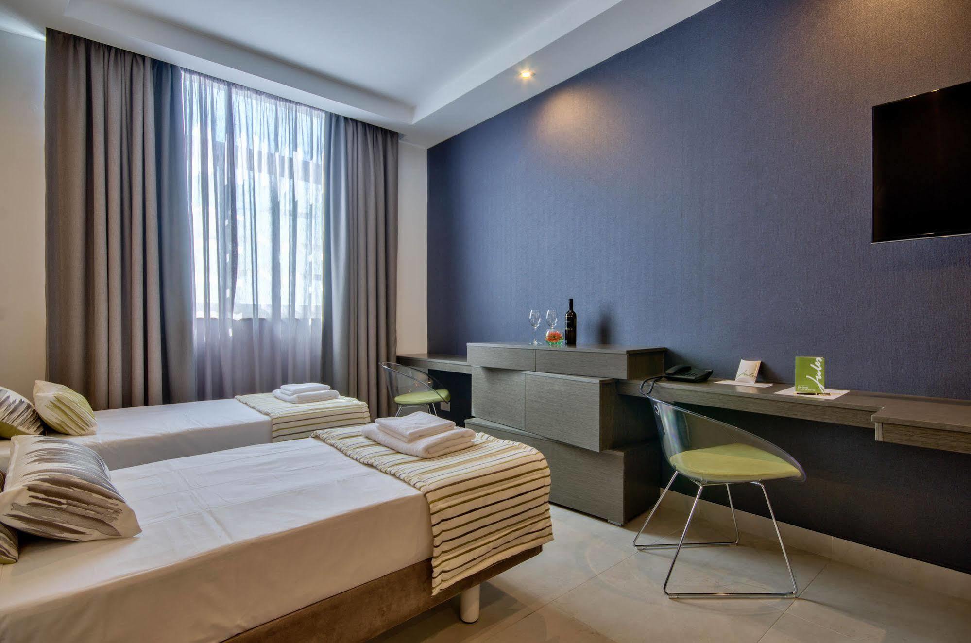 Jules Suites Saint Julian's Exterior foto