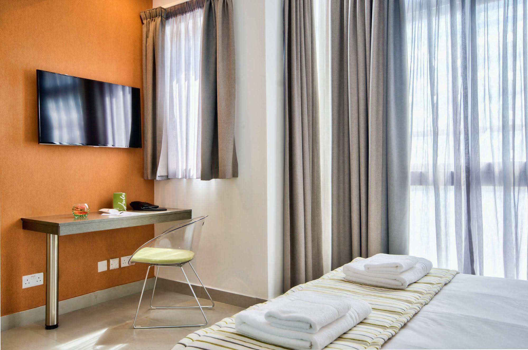 Jules Suites Saint Julian's Exterior foto