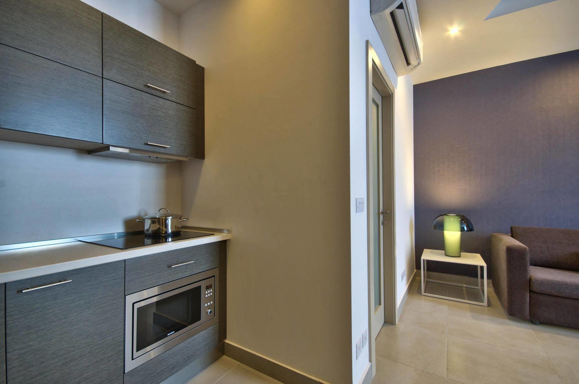 Jules Suites Saint Julian's Exterior foto